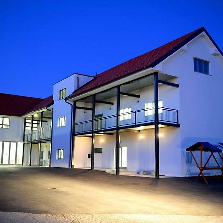 Hostel Ormoz Eksteriør billede