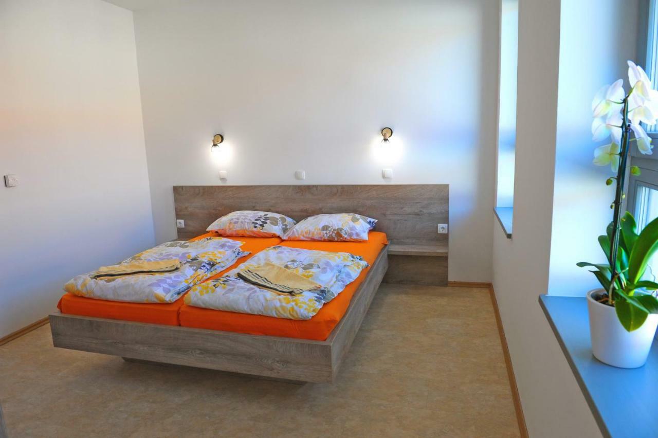Hostel Ormoz Eksteriør billede